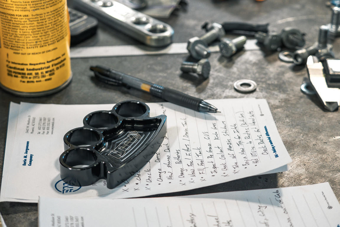 UTV INC BILLET ALUMINUM KNUCKLE DESIGN NOVELTY PAPER WEIGHT