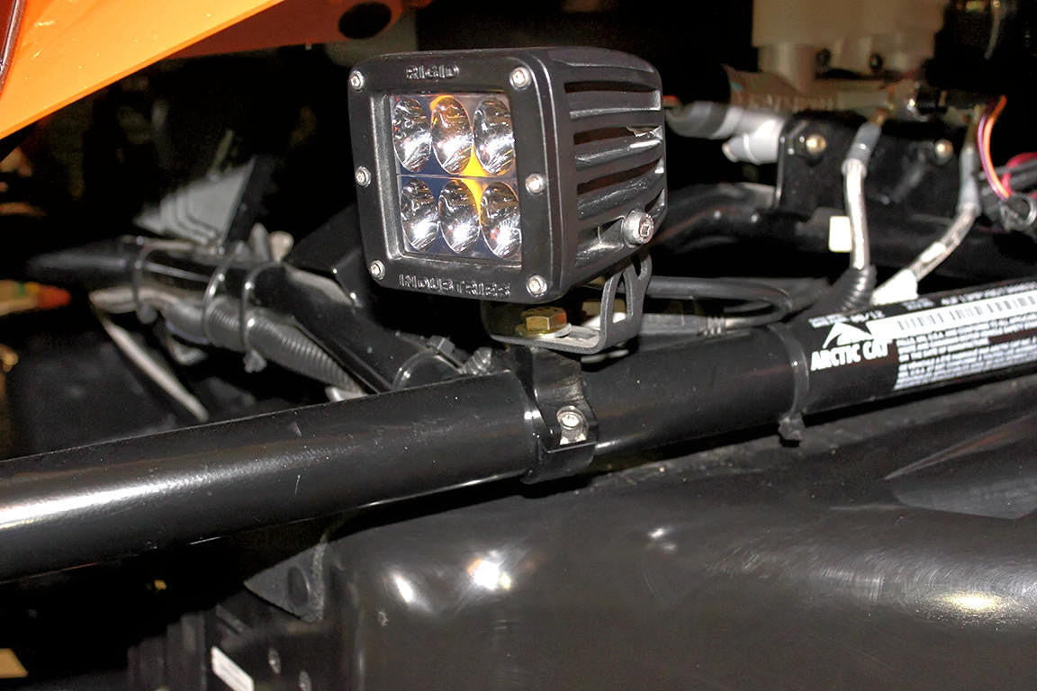 UTV INC 1.75" BLACK CLAMP ON DUALLY LIGHT MOUNTS