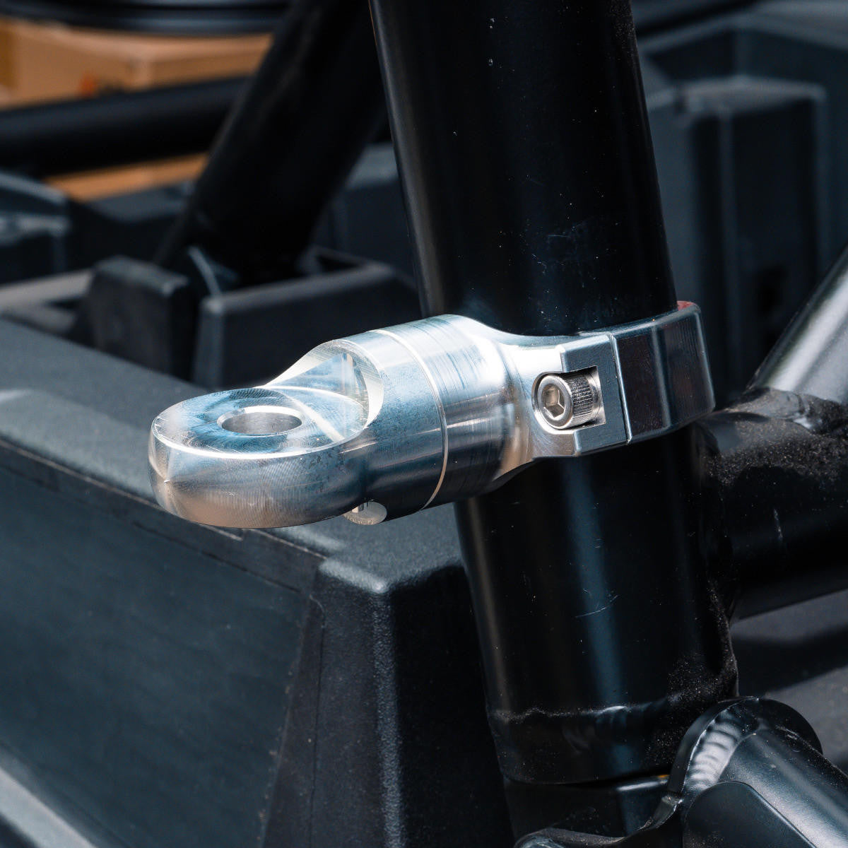 UTV INC 1.75” CLAMP ON BILLET ALUMINUM ADJUSTABLE WHIP MOUNT