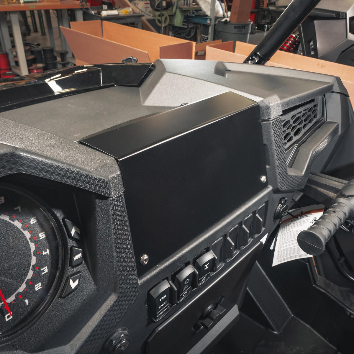 UTV INC 2019+ POLARIS RZR UNIVERSAL DASH-TABLET MOUNTING DASH PLATE