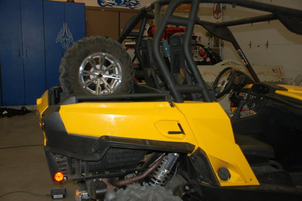 UTV INC CAN AM CLAMP ON BED SIDE SPARE TIRE MOUNT
